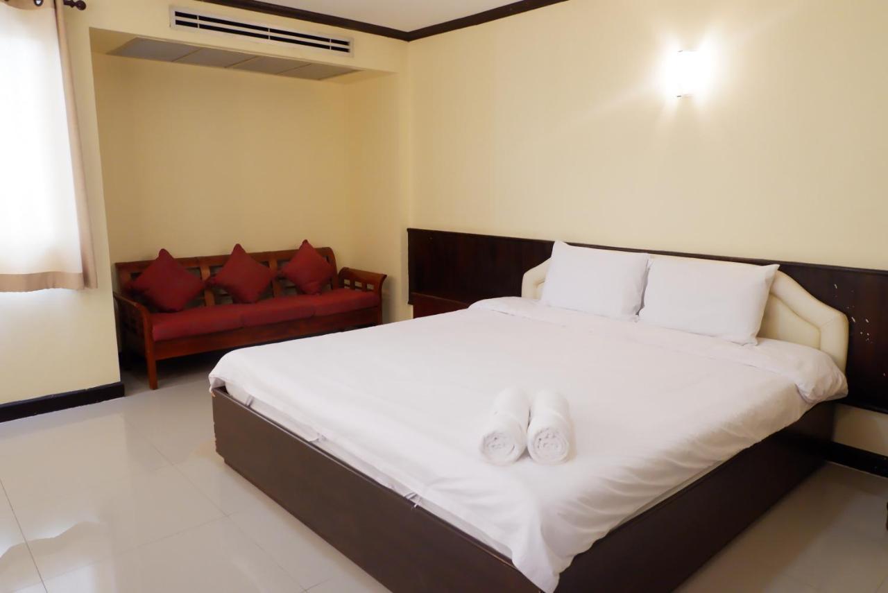 Lang Suan Auychai Grand Hotel מראה חיצוני תמונה